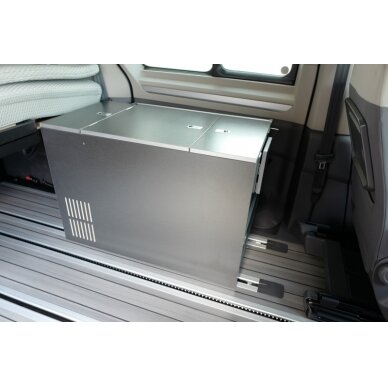 VW T7 FreeVan virtuvės modulis su technologija, be viryklės 1 VW T7 FreeVan virtuvės modulis su technologija, be viryklės 1