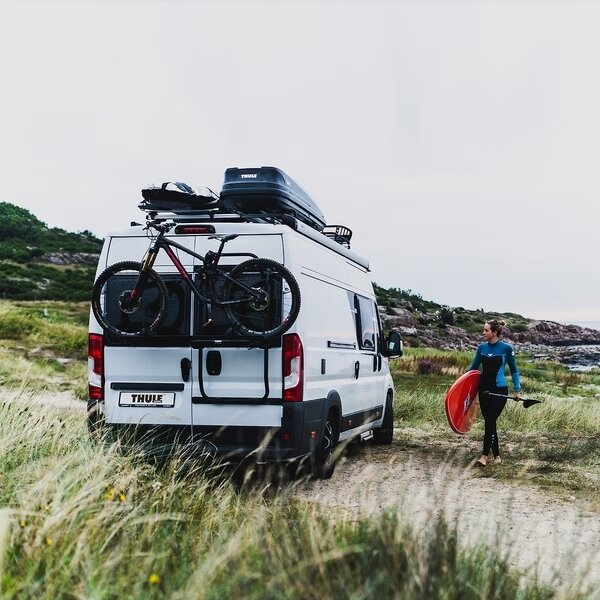 Galinė bagažinė Elite Van XT, skirta Ford Transitt H3 – juoda 3 Galinė bagažinė Elite Van XT, skirta Ford Transitt H3 – juoda 3