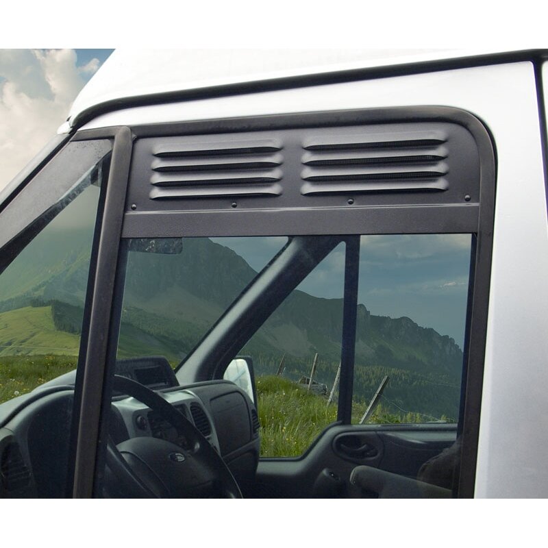 Vairuotojo kabinos ventiliacijos grotelės: vairuotojo kabinos durų langų ventiliacija