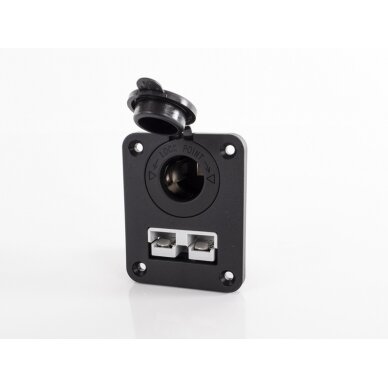 Tvirtinimo skydelis su 12 V maitinimo lizdu ir 50 A jungtimi (Anderson stiliaus) 2 Tvirtinimo skydelis su 12 V maitinimo lizdu ir 50 A jungtimi (Anderson stiliaus) 2