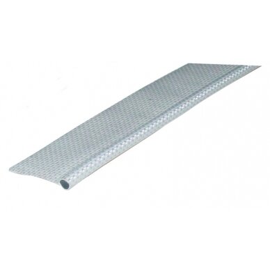 Vamzdyno profilis pagamintas iš plastiko su 5 mm iškilimu. Vamzdyno profilis pagamintas iš plastiko su 5 mm iškilimu.