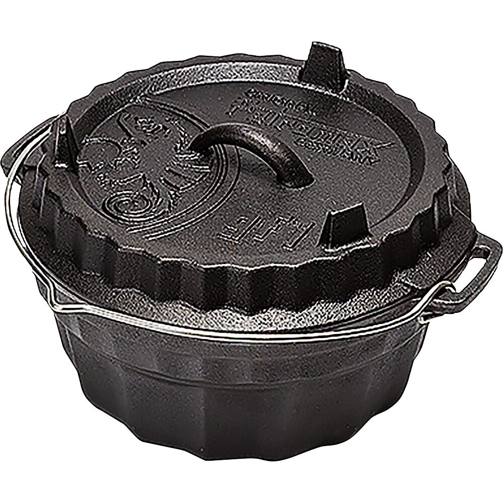 Bundt torto forma su torto pagrindo dangteliu