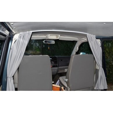 Carbest VWT5/6 skiriamoji užuolaidėlė vairuotojo kabina, pilka, 2 sluoksnių, nepermatoma 1 Carbest VWT5/6 skiriamoji užuolaidėlė vairuotojo kabina, pilka, 2 sluoksnių, nepermatoma 1
