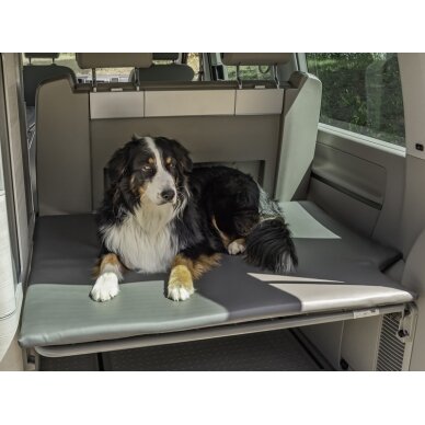 Čiužinys šuniui - galinis paminkštinimas VW T5/T6 California Čiužinys šuniui - galinis paminkštinimas VW T5/T6 California