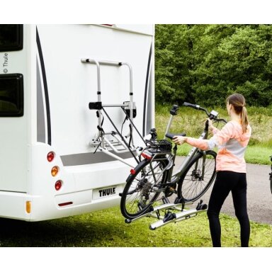 Dviračių laikiklis Thule Lift V16 variklis 12V, skirtas 2 dviračiams iki 50kg