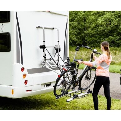 Dviračių laikiklis Thule Lift V16 variklis 12V, skirtas 2 dviračiams iki 50kg 1