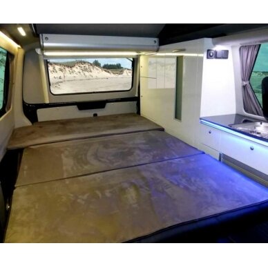 Miegamasis suoliukas VW T6/5 Trio Style V3000 10 dydžio 3 vietų apmušalai klasikiniai pilki 1 Miegamasis suoliukas VW T6/5 Trio Style V3000 10 dydžio 3 vietų apmušalai klasikiniai pilki 1