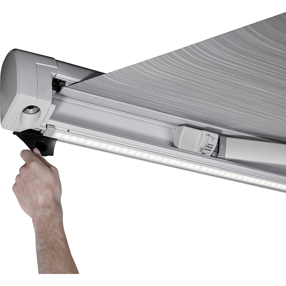 LED tvirtinimo bėgelis Omnistor 5200 300cm baltas 3
