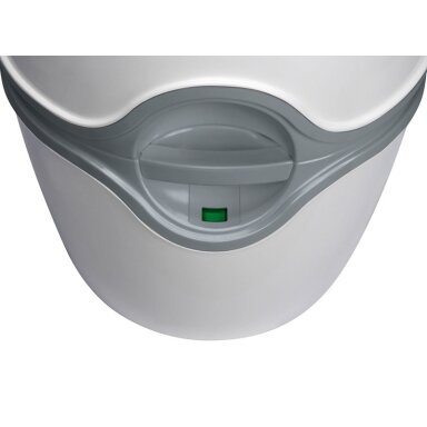 Porta Potti Type 565 baltas su stūmokliniu siurbliu