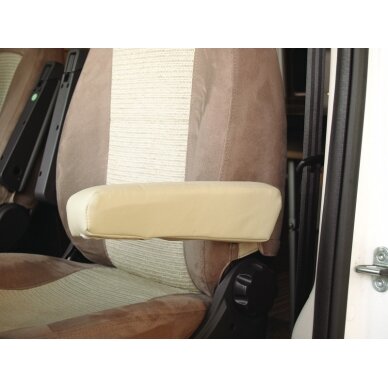 Porankių užvalkalas dirbtinės odos smėlio spalvos Ducato 250 originalios sėdynės dešinėje Porankių užvalkalas dirbtinės odos smėlio spalvos Ducato 250 originalios sėdynės dešinėje