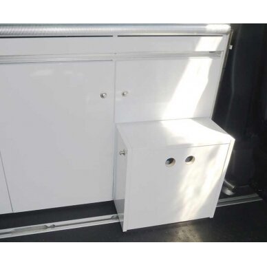 Porta Potti komplektas baigtas Mercedes Vito LR dalis nuo 2014 m. 8 Porta Potti komplektas baigtas Mercedes Vito LR dalis nuo 2014 m. 8