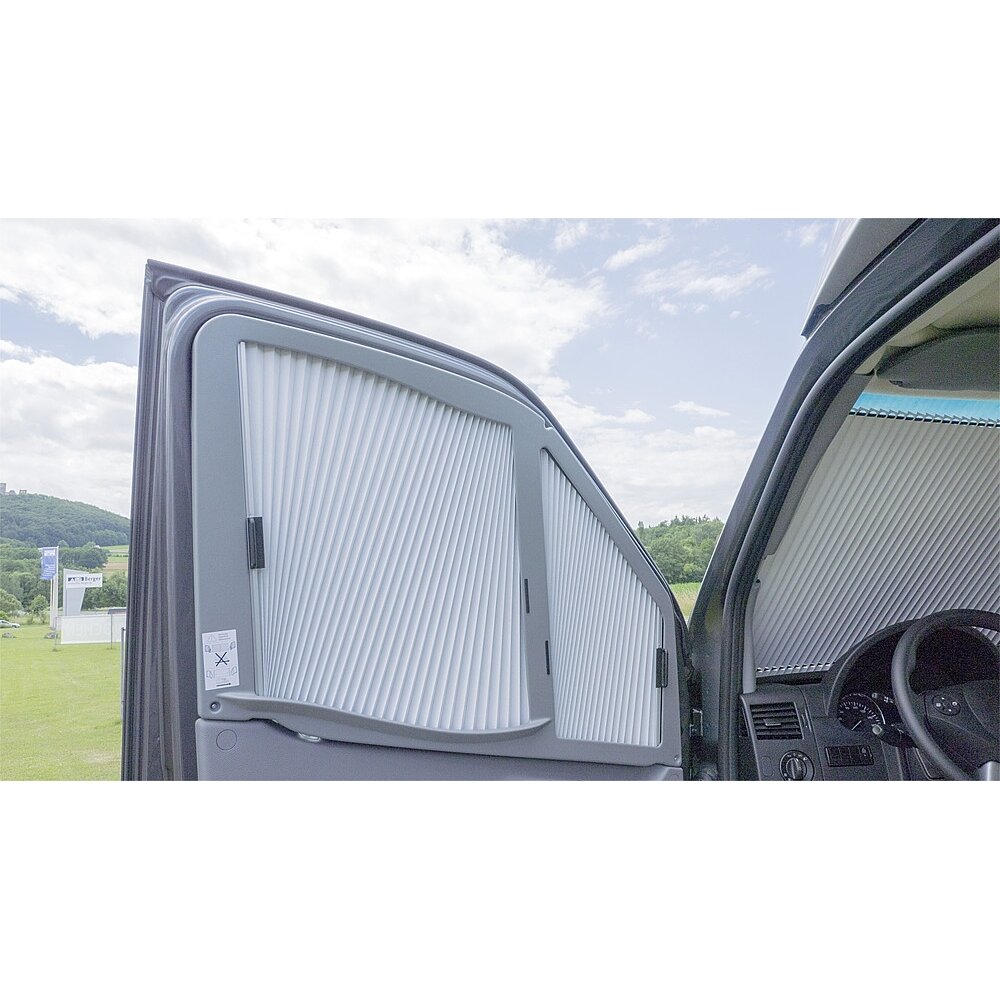 Tamsinimo sistema REMIfront III Mercedes Sprinter NCV3, pilka Tamsinimo sistema REMIfront III Mercedes Sprinter NCV3, pilka