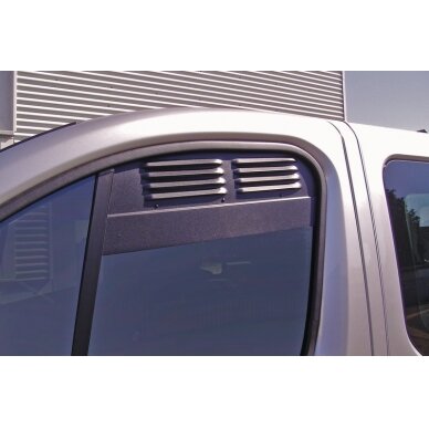 Vairuotojo kabinos ventiliacijos grotelės: Vairuotojo kabinos durų ventiliacija 2vnt. Opel Vivaro B, Renault Trafic 3 nuo 2014 Vairuotojo kabinos ventiliacijos grotelės: Vairuotojo kabinos durų ventiliacija 2vnt. Opel Vivaro B, Renault Trafic 3 nuo 2014