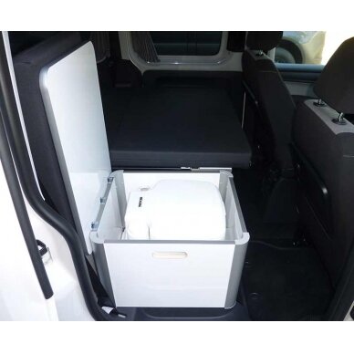 VW Caddy Camp Maxi daiktadėžė Porta Potti 335 - itin blizgi balta VW Caddy Camp Maxi daiktadėžė Porta Potti 335 - itin blizgi balta