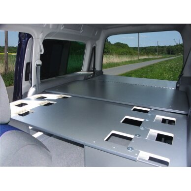 VW Caddy Maxi montuojama lovų sistema 200 x 133 cm su apmušalais + užvalkalais 11