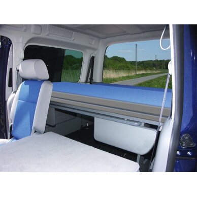 VW Caddy Maxi montuojama lovų sistema 200 x 133 cm su apmušalais + užvalkalais 4