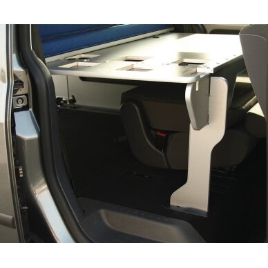 VW Caddy Maxi montuojama lovų sistema 200 x 133 cm su apmušalais + užvalkalais 9
