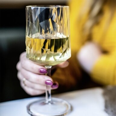 Vyno taurės KLUBAS Nr.9, superglas 200 ml rinkinys iš 2 krištolo skaidrumo Vyno taurės KLUBAS Nr.9, superglas 200 ml rinkinys iš 2 krištolo skaidrumo